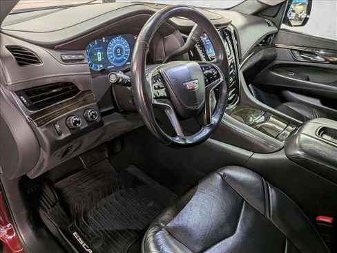 Used 2020 Cadillac Escalade Platinum w/ Escalade Sport Edition image 9