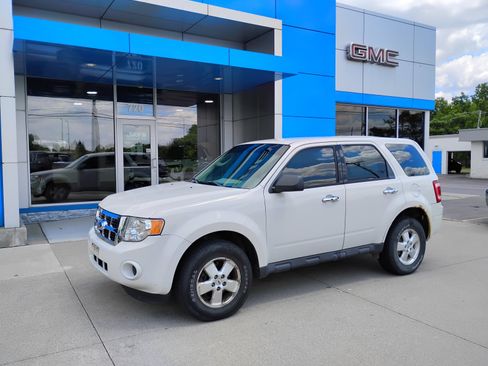 Used 2012 Ford Escape XLS AWD/4WD image 12