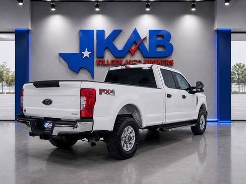 Used 2022 Ford F250 XL w/ STX Appearance Package AWD/4WD image 3