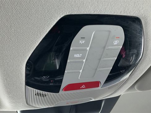 Used 2025 Kia K4 EX image 29