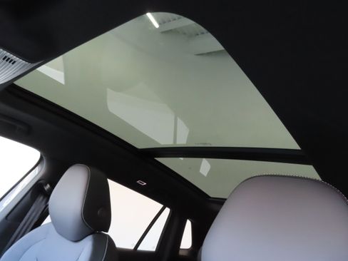 New 2026 Volkswagen Tiguan SE R-Line image 22