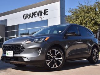 Used 2022 Ford Escape SE w/ SE Sport Appearance Package video 1