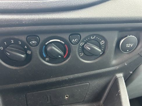 Used 2015 Ford Transit 250 130 Medium Roof image 14
