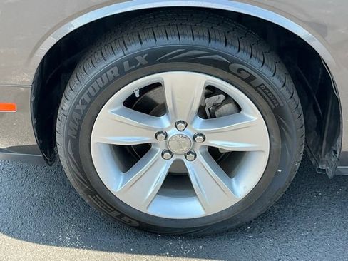 Used 2023 Dodge Challenger SXT RWD image 11