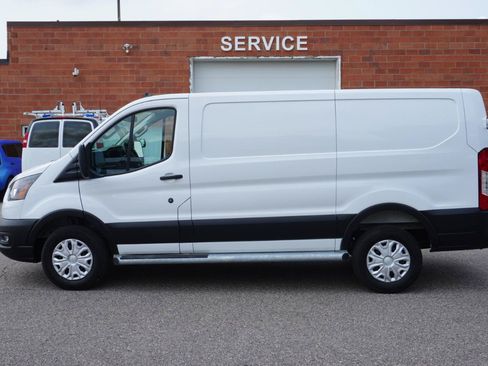 Used 2025 Ford Transit 250 Low Roof w/ Exterior Upgrade Package RWD image 2