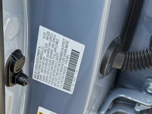 Used 2023 Honda Passport EX-L image 37
