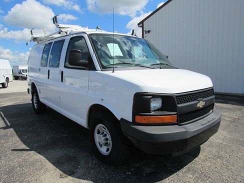 Used 2015 Chevrolet Express 2500 RWD image 9