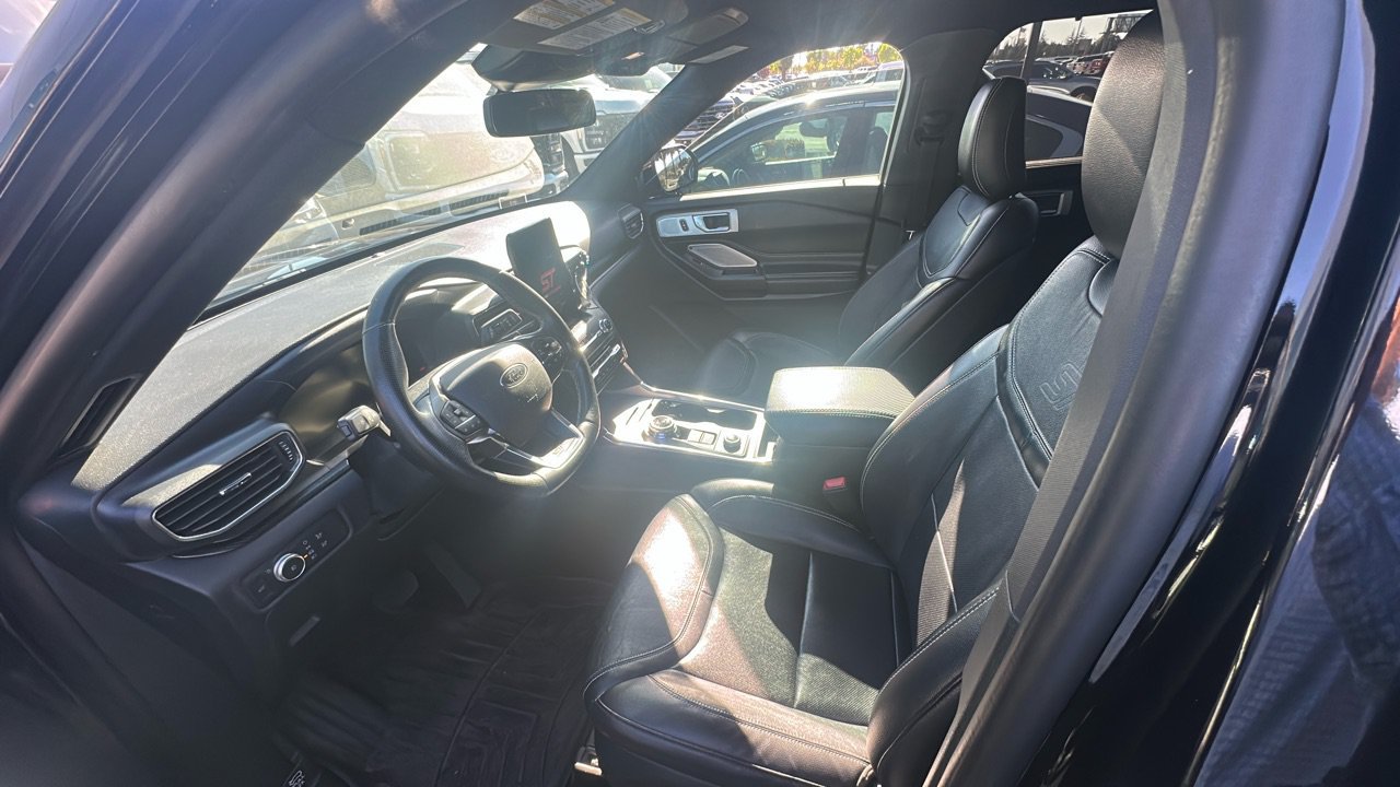 Used 2020 Ford Explorer ST w/ ST Street Pack AWD/4WD image 4