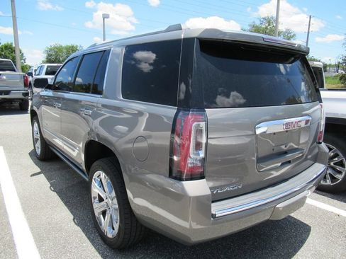Used 2019 GMC Yukon Denali w/ Denali Ultimate Package RWD image 3
