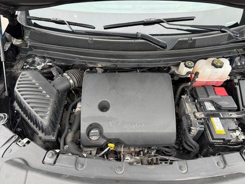 Used 2024 Chevrolet Traverse RS AWD/4WD image 34