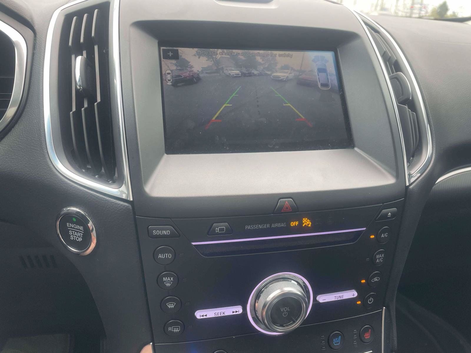 Used 2019 Ford Edge Titanium w/ Equipment Group 301A AWD/4WD image 19