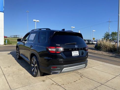 Used 2025 Honda Pilot Elite image 9