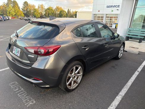 Used 2017 MAZDA MAZDA3 Grand Touring w/ Premium Equipment Package FWD image 3