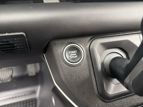 Used 2020 Land Rover Defender 110 HSE image 16