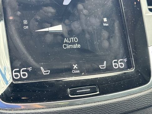 Used 2018 Volvo XC90 T5 Momentum w/ Convenience Package AWD/4WD image 25