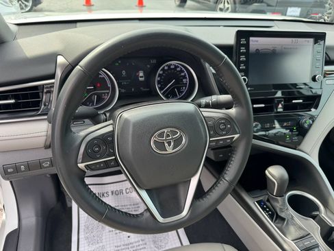 Used 2022 Toyota Camry XLE FWD image 20