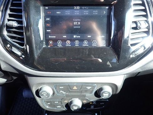 Used 2020 Jeep Compass Altitude image 26