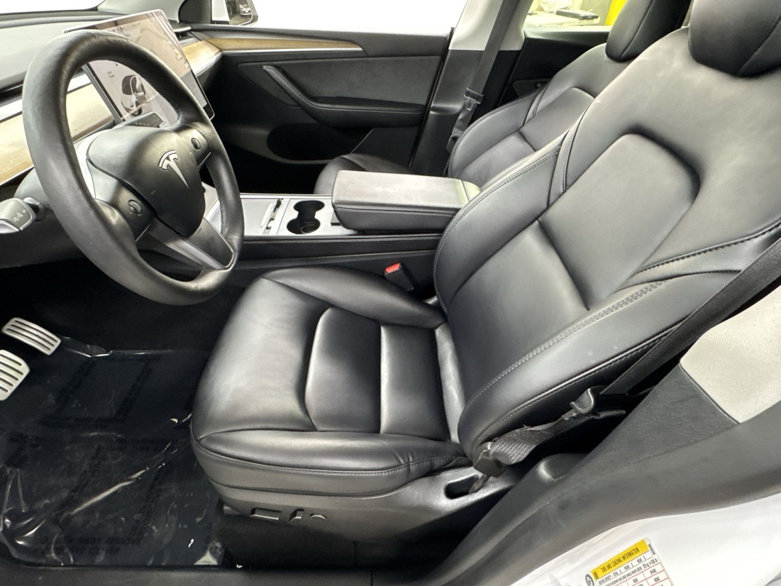 Used 2023 Tesla Model Y Performance AWD/4WD image 16