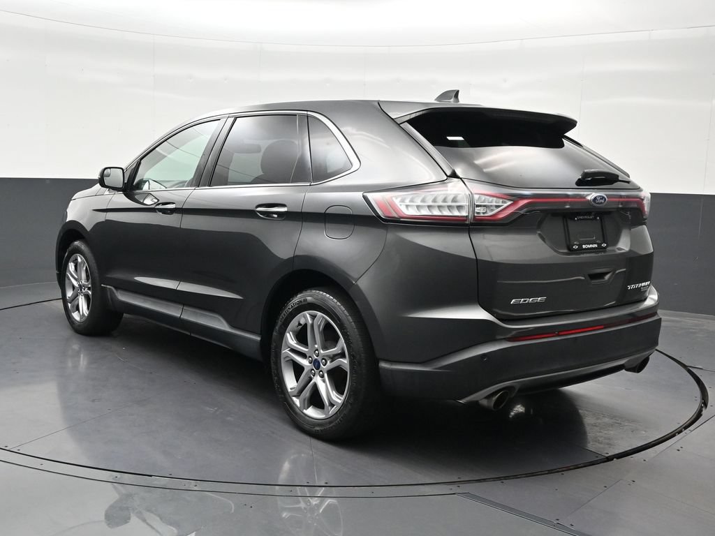 Used 2018 Ford Edge Titanium FWD image 3