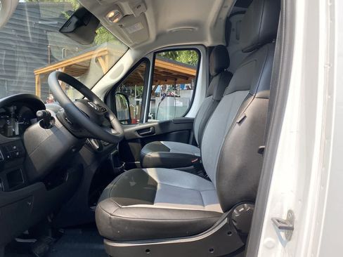Used 2026 RAM ProMaster 2500 w/ Convenience Group FWD image 13