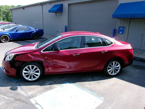 Used 2013 Buick Verano FWD image 4