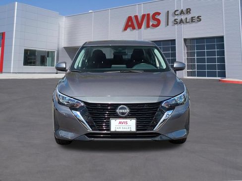 Used 2025 Nissan Sentra SV FWD image 2