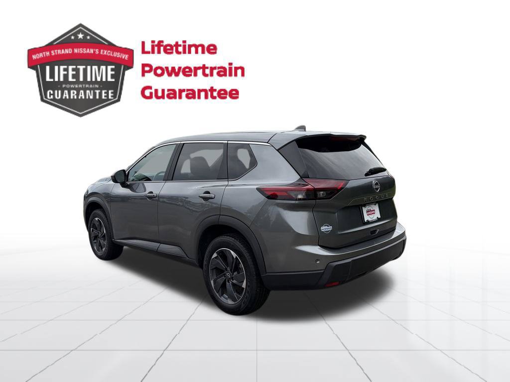 Certified 2025 Nissan Rogue SV FWD image 3