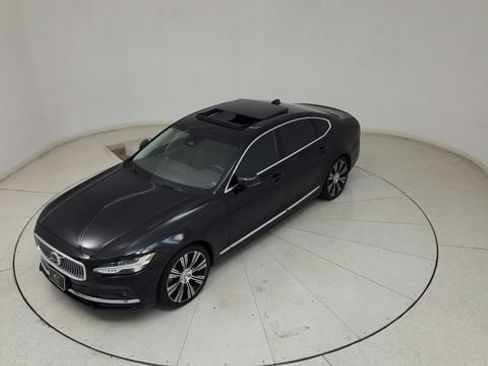 Used 2023 Volvo S90 B6 Plus AWD/4WD image 23