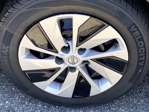 Used 2024 Nissan Altima 2.5 S FWD image 23