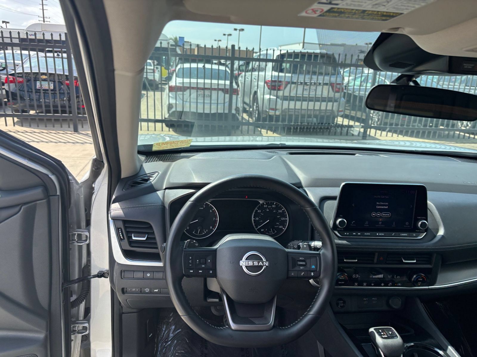 Used 2025 Nissan Rogue SV FWD image 35