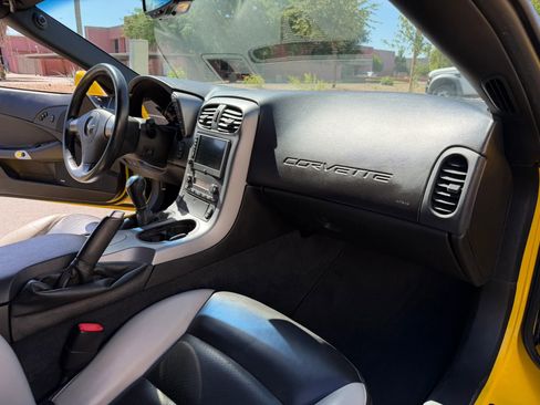 Used 2006 Chevrolet Corvette Z06 w/ Preferred Equipment Group RWD image 19