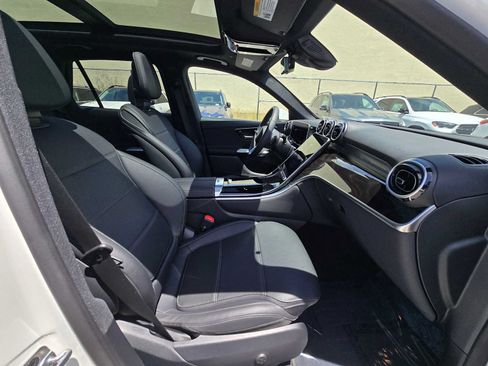 Used 2026 Mercedes-Benz GLC 300 4MATIC image 11
