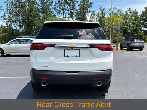 Used 2023 Chevrolet Traverse LS w/ Safety Package FWD image 6