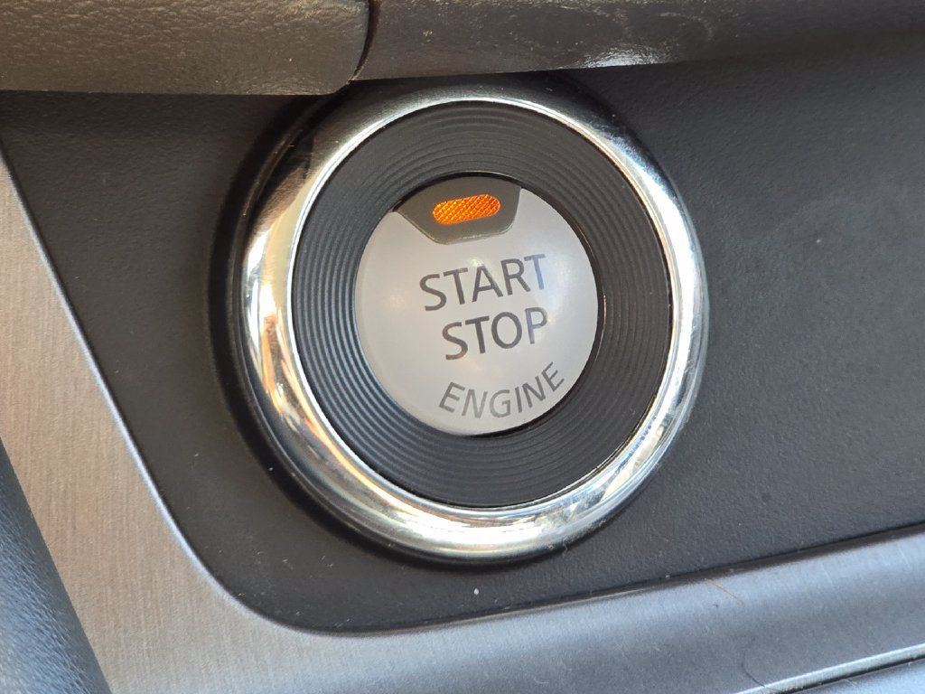 Used 2022 Nissan Murano S AWD/4WD image 7