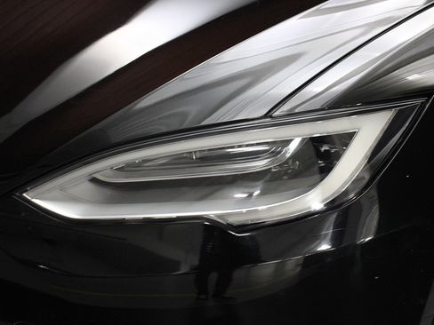 Used 2022 Tesla Model S Plaid image 42