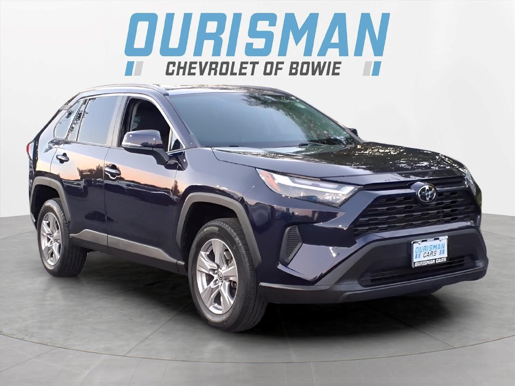 Used 2023 Toyota RAV4 XLE AWD/4WD image 1