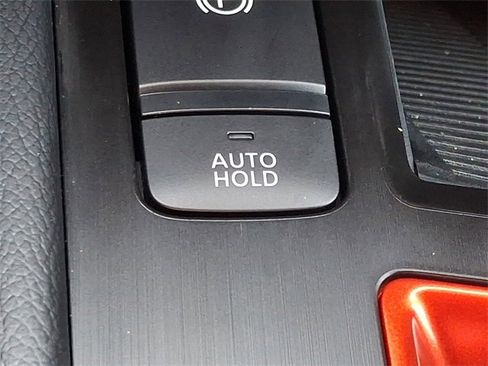 Used 2025 Nissan Kicks SR image 24