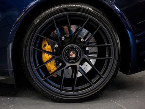Used 2018 Porsche 911 Carrera GTS RWD image 46