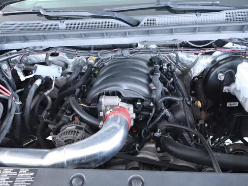 Used 2018 Chevrolet Silverado 1500 Custom w/ Custom Value Package AWD/4WD image 41