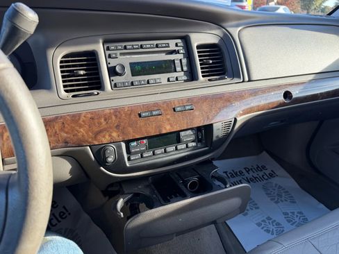 Used 2011 Mercury Grand Marquis LS image 10