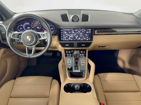 Certified 2023 Porsche Cayenne AWD/4WD image 17