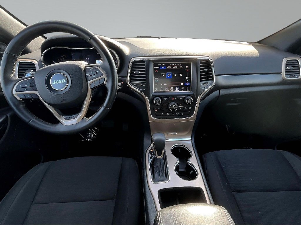 Used 2016 Jeep Grand Cherokee Laredo w/ Quick Order Package 23E AWD/4WD image 9