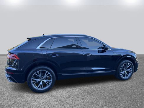 Used 2021 Audi Q8 Premium Plus w/ Premium Plus Package image 4