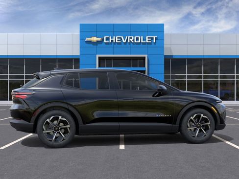 New 2026 Chevrolet Equinox EV LT image 6