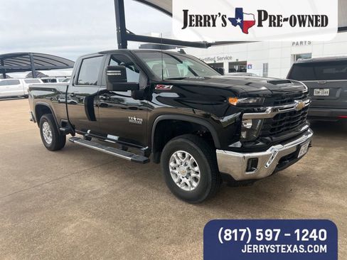 Used 2024 Chevrolet Silverado 2500 LT w/ Texas Edition image 2