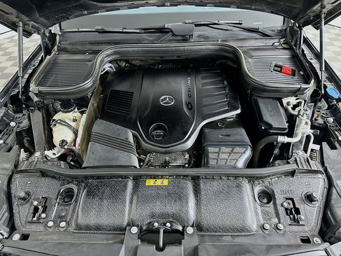 Used 2022 Mercedes-Benz GLS 450 4MATIC image 32