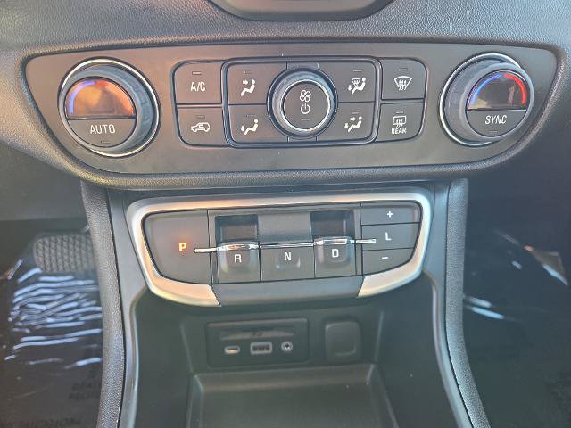 Used 2024 GMC Terrain SLT AWD/4WD image 23