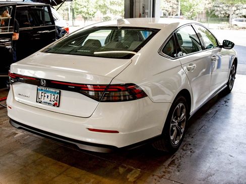Used 2023 Honda Accord EX image 16