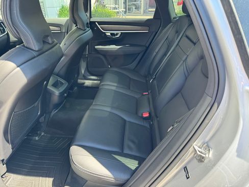 Used 2020 Volvo V90 T6 Cross Country AWD/4WD image 10
