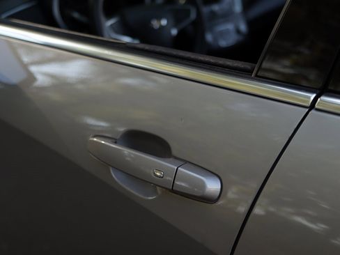 Used 2022 Chevrolet Malibu LT image 32